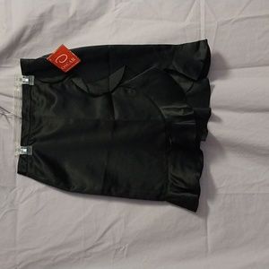 NWT Women's Oscar De La Renta black midi skirt size 6P